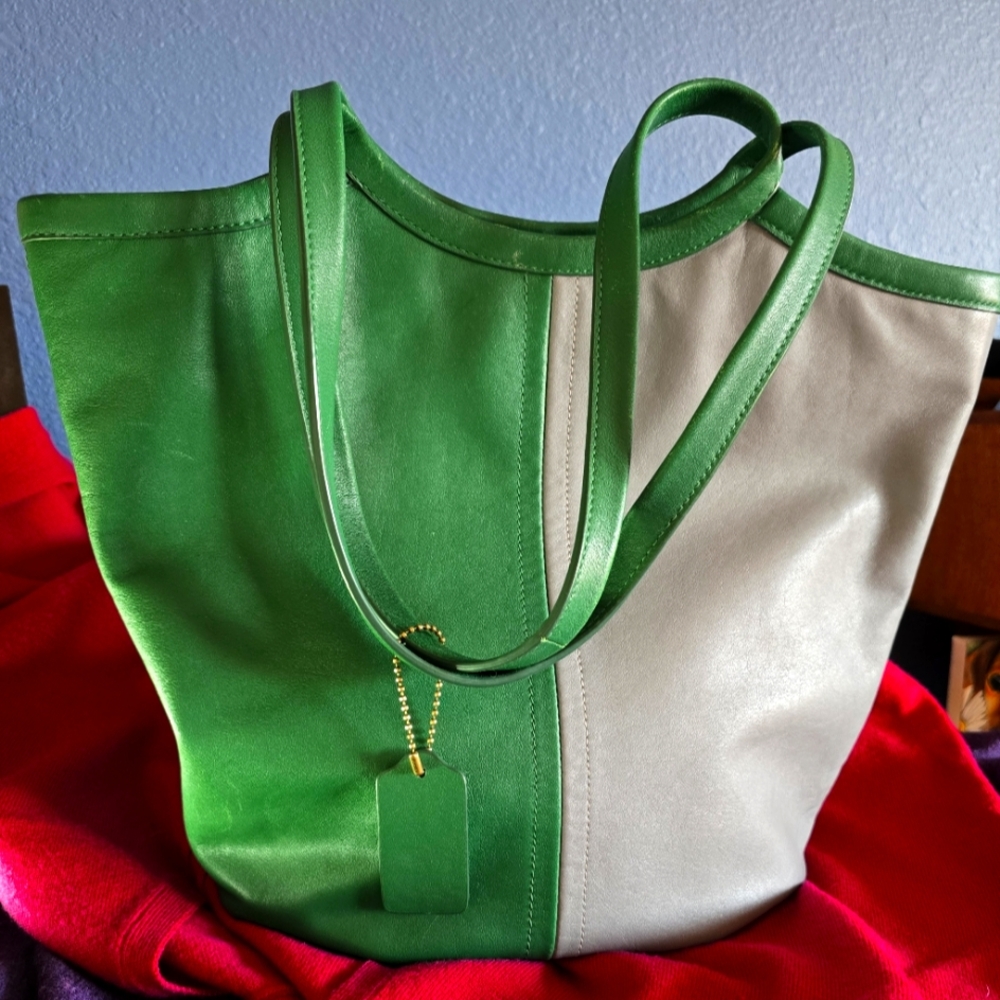 Coach 1941 Beautiful Green And Grey Shoulder Bag